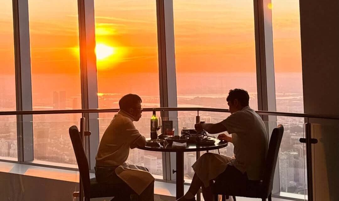Dining service at One World Observatory