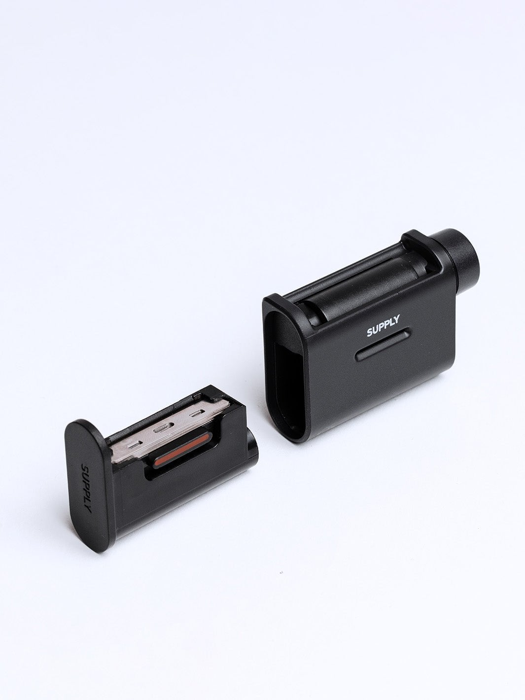 Supply Single Edge MAX replacement blade cartridges